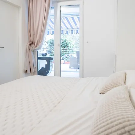 Apartman Diana Znjan Split