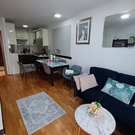 Apartment Diana Znjan Split