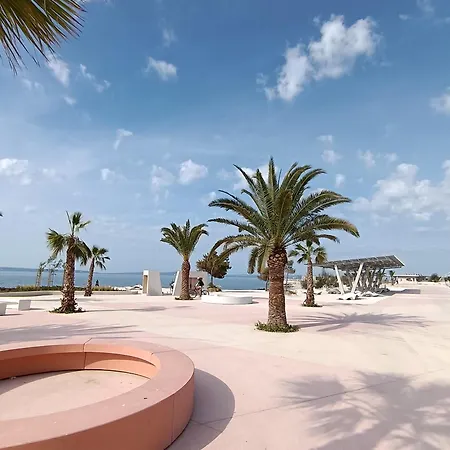 Diana Znjan Апартаменты