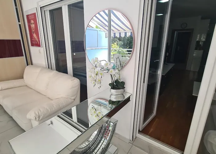 דירה Diana Znjan *